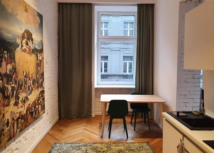 Rzut Beretem Od Piotrkowskiej / A Stone's Throw From Piotrkowska